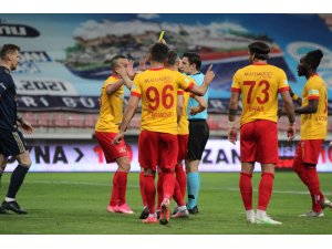 Kayserispor 78 sarı kart gördü