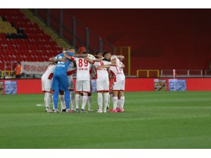 Ziraat Türkiye Kupası Finali: Antalyaspor: 0 - Beşiktaş: 2 (İlk yarı)