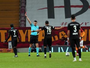 Sivasspor 4 kırmızı kart gördü