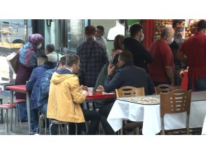 Kafe ve restoran sahipleri normalleşmeden memnun