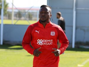 Sivasspor’da Kayode’nin durumu belirsiz