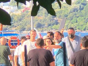 Kıvanç Tatlıtuğ Bodrum’da kamera karşısına geçti