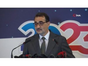 Bakan Dönmez, Ertuğrul Gazi FSRU Tesisi’nin cuma günü açılacağını duyurdu