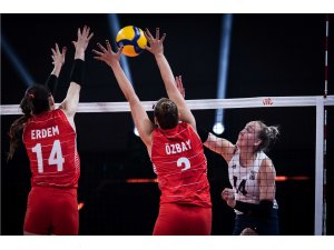 A Milli Kadın Voleybol Takımı, yarı finalde ABD’ye 3-0 mağlup oldu