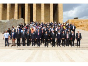 Galatasaray Başkanı Elmas ve yönetim kurulu Anıtkabir’de