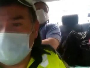 Görme engelli vatandaşı YKS sınavına polis ekipleri götürdü
