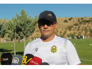 İrfan Buz: “Adem Büyük, milli takımda olması gereken bir futbolcu”