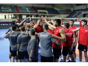 A Milli Erkek Voleybol Takımı, İstanbul’da kampa girdi