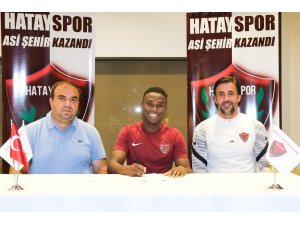 Sam Adekugbe resmen Hatayspor’da