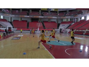 Bellona Kayseri Basketbol sezonu açtı