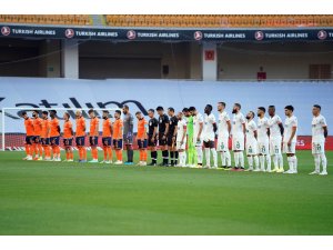 Süper Lig: Medipol Başakşehir: 0 - Aytemiz Alanyaspor: 1 (Maç devam ediyor)