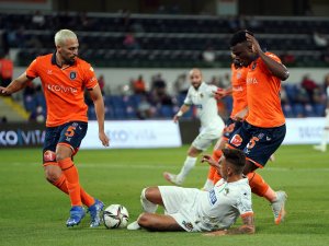 Süper Lig: Medipol Başakşehir: 0 - A. Alanyaspor: 1 (Maç sonucu)