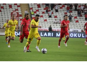 Süper Lig: FT Antalyaspor: 1 - Göztepe: 0 (İlk yarı)