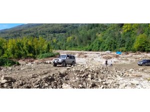 Off-road ekipleri vatandaşlara yardıma koştu