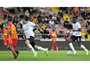 Süper Lig: Y. Kayserispor: 1 - Adana Demirspor: 0 (İlk yarı)