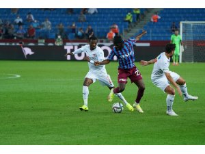 Süper Lig: Trabzonspor: 1 - Sivasspor: 0 (İlk yarı)