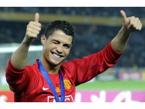 Ronaldo yeniden Manchester United’da