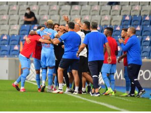 Süper Lig: Medipol Başakşehir: 0 - Kayserispor: 1 (İlk yarı)