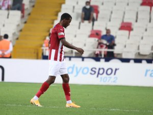 Sivasspor’da Kayode Fenerbahçe maçında yok