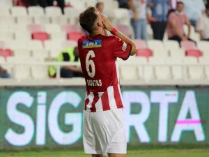 Sivasspor’da Dimitris Goutas golü attı, ağladı!