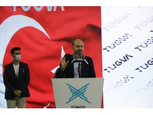 Bilal Erdoğan “Bir Sabah Gelecek Kardan Aydınlık” şiirini marş seklinde seslendirdi