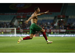 Cristiano Ronaldo milli formayla en çok gol atan futbolcu oldu