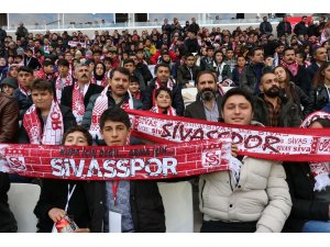 Sivas Valiliği’nden PFDK’nin Sivasspor’a verdiği ceza kararına tepki!