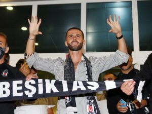 Miralem Pjanic’e taraftarlardan coşkulu karşılama