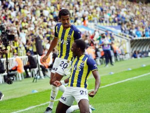 Süper Lig: Fenerbahçe: 1 - DG Sivasspor: 1 (İlk yarı)