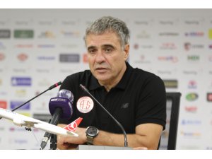 Ersun Yanal: "Bugün kazanmalıydık ama olmadı, topu içeri atamadık"