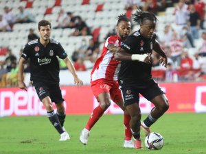 Süper Lig: FT Antalyaspor: 2 - Beşiktaş: 0 (İlk yarı)