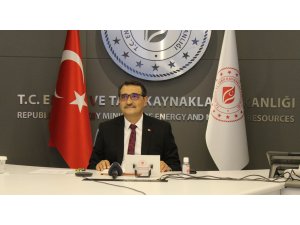 Bakan Dönmez: “GES ve RES yatırımlarımızda gaza sonuna kadar bastık”