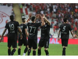 Süper Lig: FT Antalyaspor: 1 - Adana Demirspor: 2 (Maç sonucu)