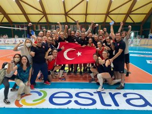 İşitme Engelliler Kadın Voleybol Milli Takımı dünya şampiyonu