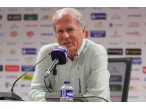 Mustafa Denizli: "Bugün farklı kaybettik, çok değerlendirilecek bir durumumuz yok"