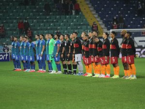 Süper Lig: Çaykur Rizespor: 2 - Galatasaray: 1 (İlk yarı)