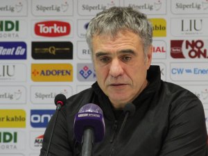 Antalyaspor’da Ersun Yanal ile resmi olarak yollar ayrıldı