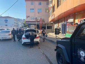 Kağıthane polisinden dar alan uygulaması