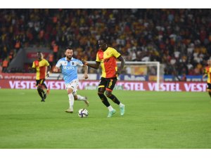 Süper Lig: Göztepe: 0 - Trabzonspor: 1 (Maç Sonucu)