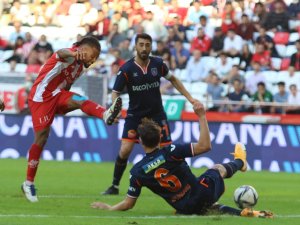 Süper Lig: FT Antalyaspor: 1 - Başakşehir: 2 (Maç sonucu)