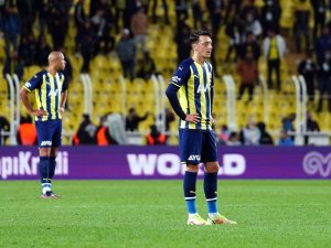 Kadıköy’de ’Yönetim İstifa’ sesleri