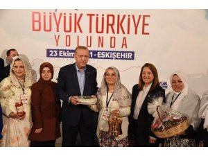 Cumhurbaşkanı Erdoğan İnönü’nün meşhur bal, kaymak ve yoğurdunu çok beğendi