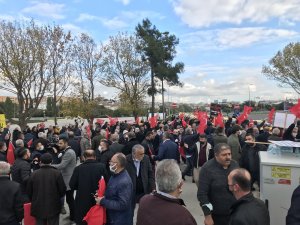 İstanbul’da taksiciler UKOME toplantısına akın etti