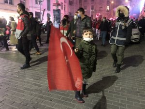 Cumhuriyetin 98. yılı Beyoğlu’nda coşkuyla kutlandı