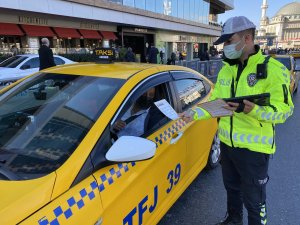 Taksim Meydanı’nda taksici denetimi