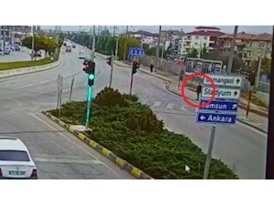 Dengesini kaybeden adam yere düşerken kafasını kamyona çarpıp öldü