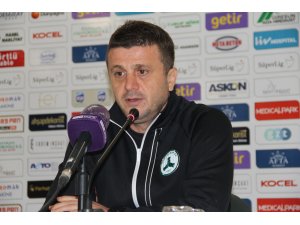 Hakan Keleş: “İkinci yarı yediğimiz gol motivasyonumuzu bozdu”