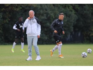 Mustafa Denizli: “Altay, lig mücadelesinde her zaman, her maça hazırdır”