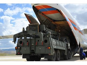 MSB kaynakları: "Sosyal medyada yer alan S-400’lerin İncirlik’e götürüldüğü iddiaları gerçek değildir"