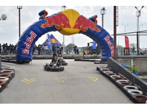 Red Bull Kart Fight’ta pistlerin en hızlıları belli oluyor